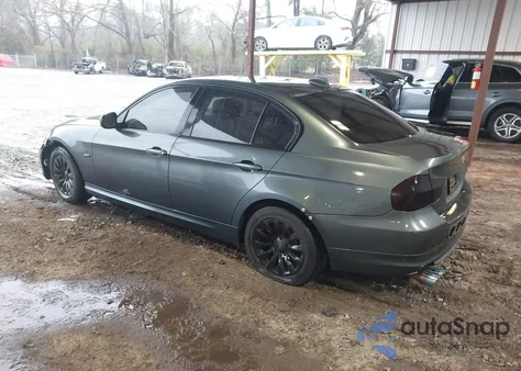 2009 BMW 328I xDrive z USA, uszkodzony, nr VIN WBAPK53529A513882